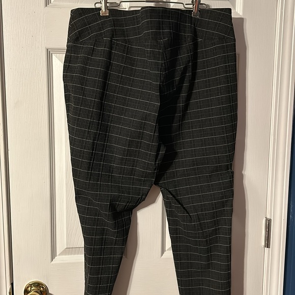 Plus size skinny leg trouser pant - Picture 3 of 4